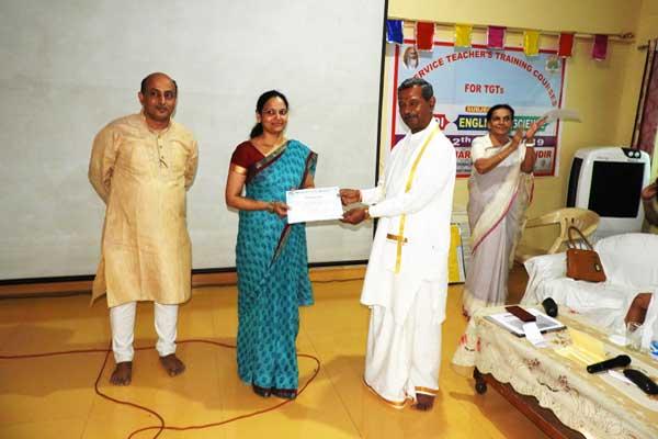 Maharishi Vidya Mandir annual Trained Graduate Teachers in-service training programme has started from 4th June at Maharishi Vidya Mandir Bhopal campus. The course will complete on 12 June. 